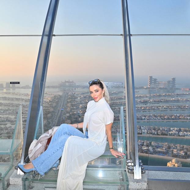 FOTO Naša prekrasna novinarka zaljubila se u ikonu Reala. Brak im je kao iz bajke, dobili i sina