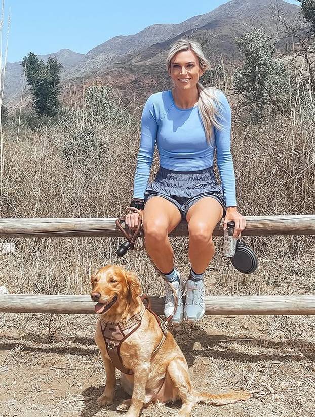 FOTO Zgodna doktorica: Mužu su poručili da me ostavi jer objavljujem prevruće fotografije