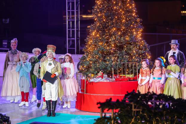 Ledeni park na Trgu kralja Tomislava otvoren uz predstavu Orašar