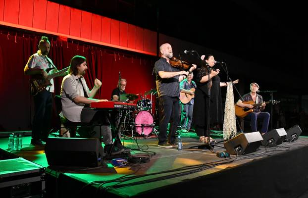 FOTO Mostar Sevdah Reunion zatvorili Brodsko glazbeno ljeto uz intimnu atmosferu