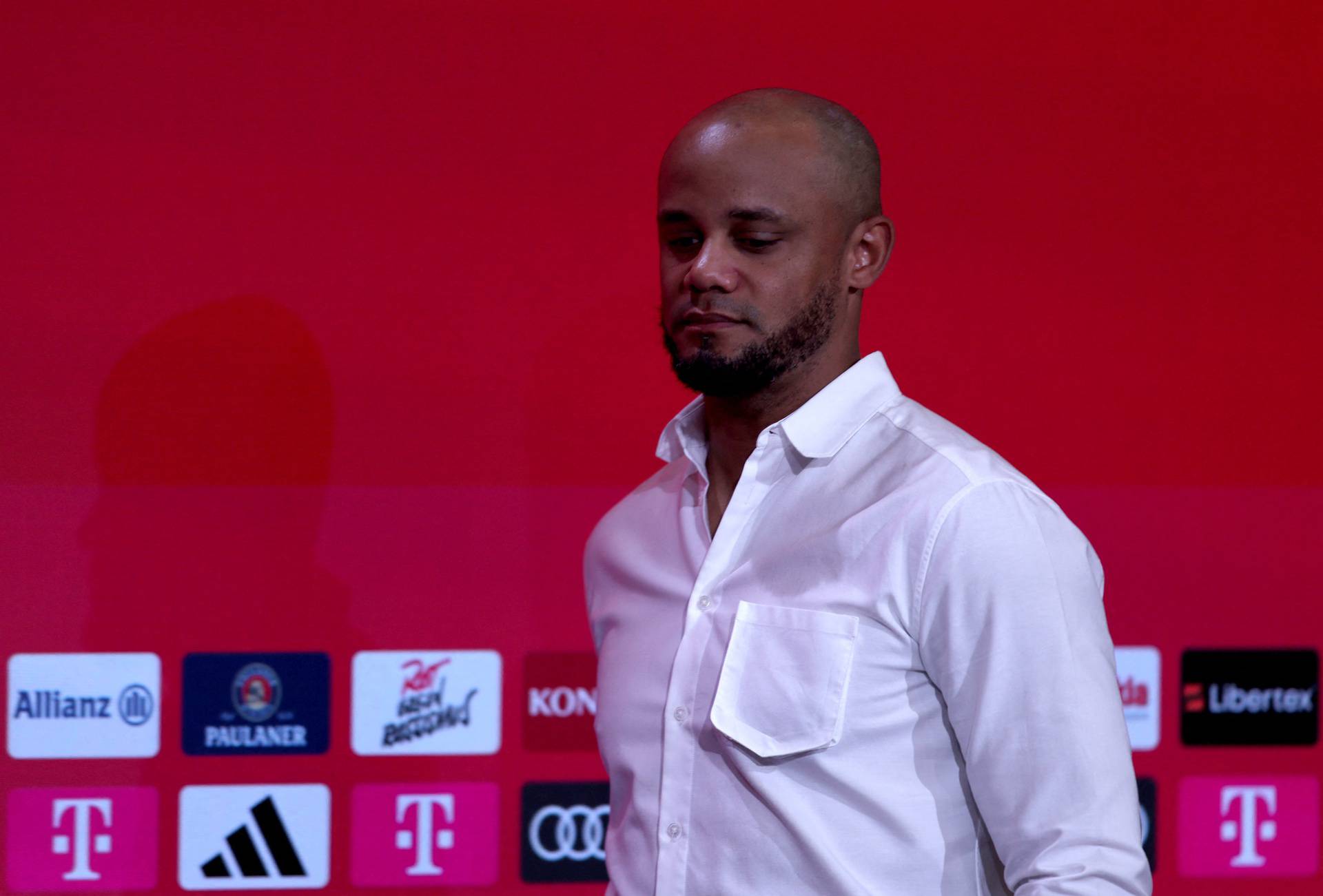 Bayern Munich present new coach Vincent Kompany