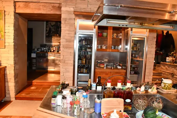 Policija objavila fotke iz doma Genea Hackmana: Stvari su posvuda, našli mrtve glodavce