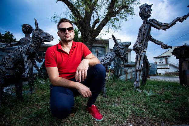 Bože Abramović iz Biorina inženjer je brodogradnje koji radi skulpture