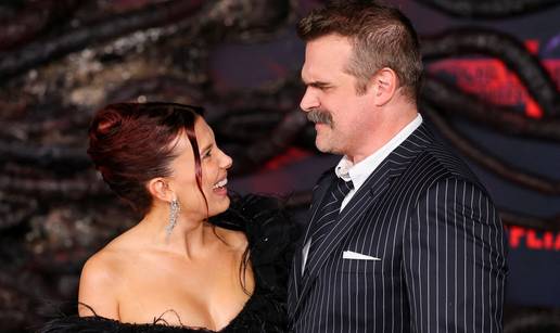 Nakon optužbi: David Harbour i Millie Bobby Brown zajedno na premijeri Stranger Thingsa