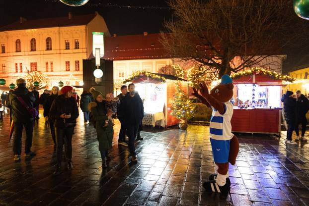 Osijek: Otvorenje Adventa uz koncert Danijele Martinović