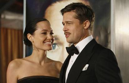 Angelina Jolie i postarani Brad u jurišu na Oscara...
