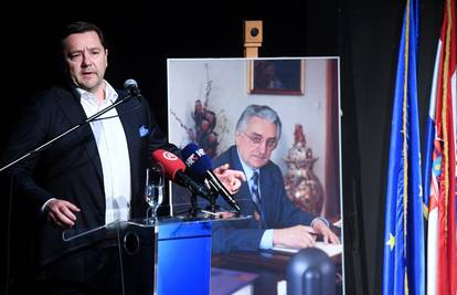 Mikulićeva karijera pod velikim upitnikom: 'On šteti stranci'