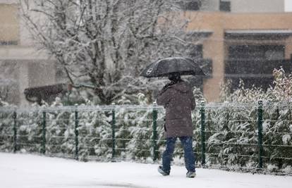 Stiže nam nagla promjena vremena: Temperature u  padu, idući tjedan moguć je i snijeg!