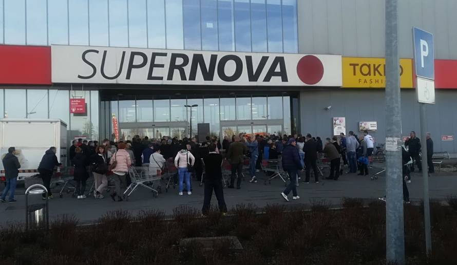 Slavonski Brod bez pitke vode: Redovi ispred dućana i cisterni