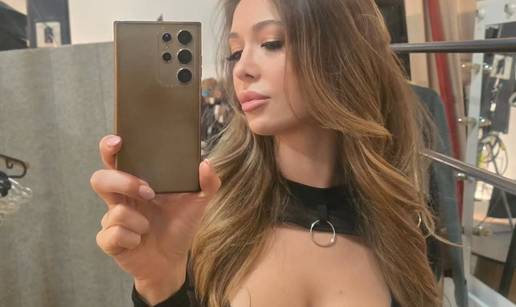 Lidija Bačić pozirala u grudnjaku i otkrila bujno poprsje, ali i da snima novi kalendar: 'Na setu'