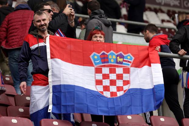 Ženeva: Navijači na polufinalnom susretu Lige prvaka mladih između Hajduka i Milana