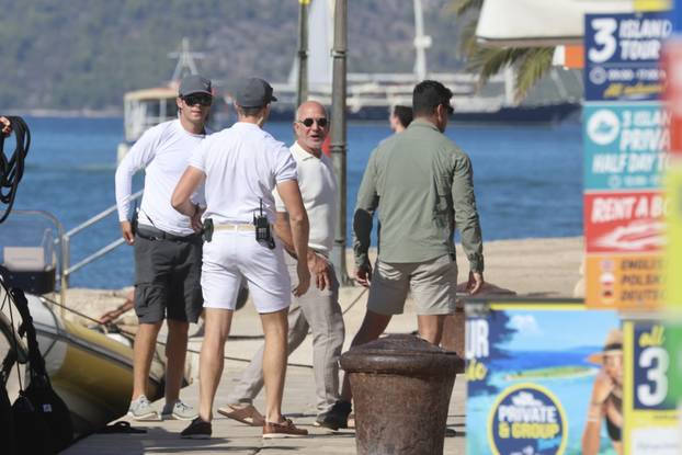 EKSKLUZIVNO Trogir: Nakon četverodnevnog krstarenja Jadranom Jeff Bezos i Lauren Sanchez napustili Hrvatsku