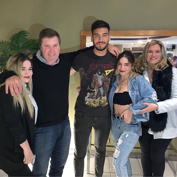 FOTO Livakoviću zatvorio put do gola, ona mu je velika podrška