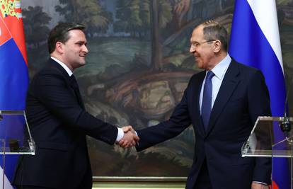 Kad Larov ne može u Srbiju,  u Rusiju će ići srbijanski ministar