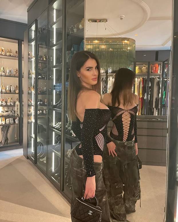 FOTO Talijanka seksi outfitima oduševljava milijune, a za sebe kaže: 'Ja sam loš utjecaj'