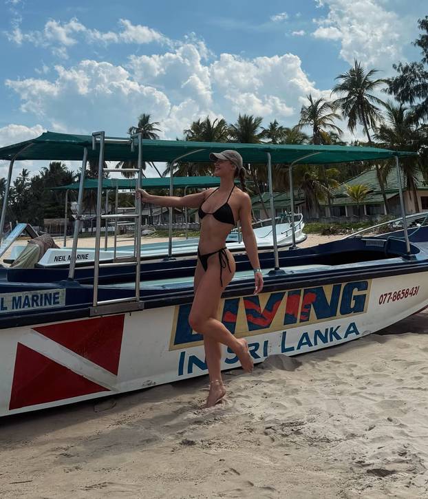 FOTO Fitness ikona ruši sve nerealne standarde ljepote: Evo što se krije iza savršenog tijela