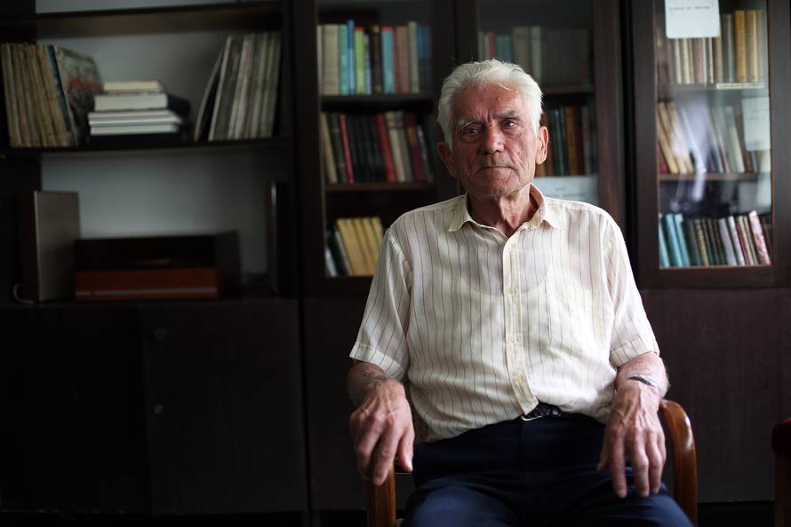 Žudio sam za kućama i novcem a na kraju sam ostao bez ikoga