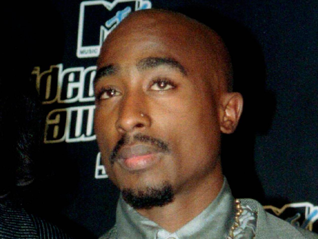 Sin Sugea Knighta tvrdi: Tupac je živ i uskoro objavljuje album