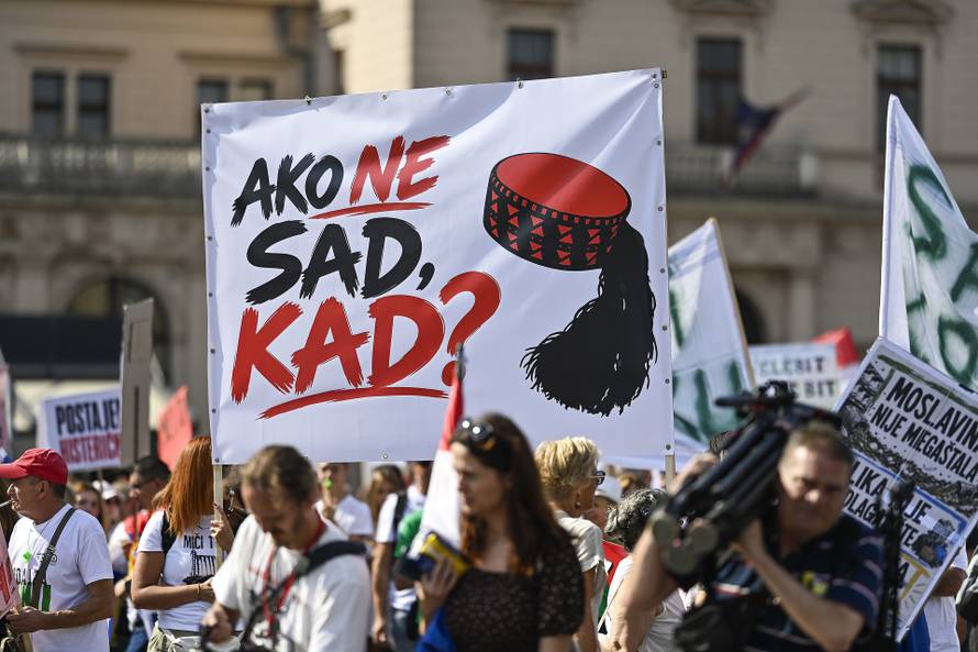 Zagreb: Okupljanje prosvjednika Hodaj za Liku, hodaj za Hrvatsku