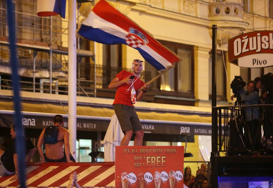 Idemo u finale! Ludnica na ulicama, cijela Hrvatska gori
