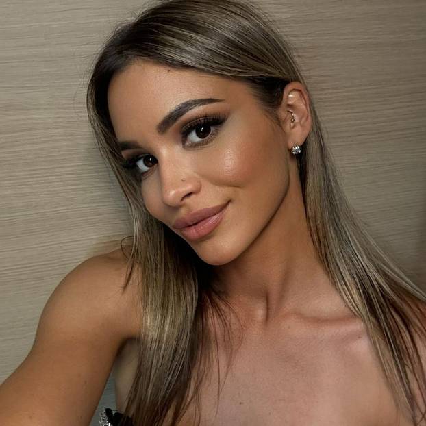 FOTO Ovo je djevojka koju ljubi Igor Kojić: Bila je na izboru za miss, pa je ušla u SDP...