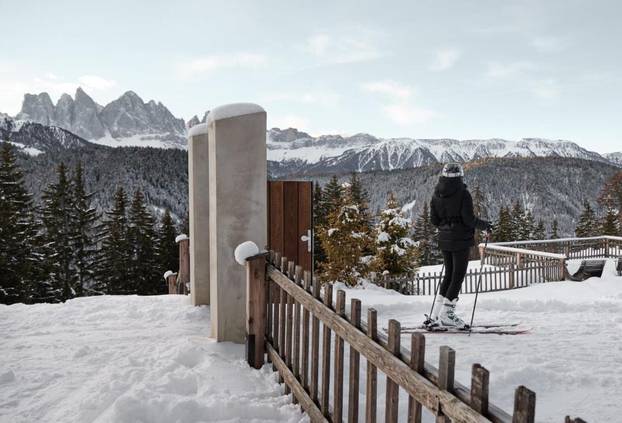 Ovo je jedan od najljepših zimskih resorta u Italiji, a pogled na Dolomite sve govori