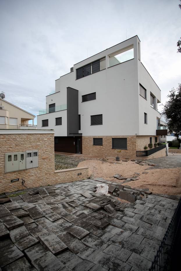 Kozino: Oštećen prilazni put koji vodi do luksuznih vila u vlasništvu Luke Modrića 