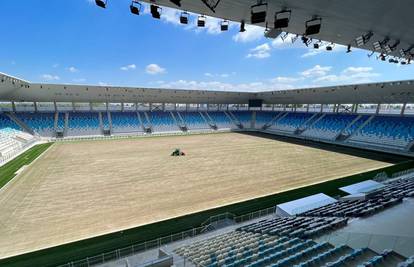 FOTO Posijana trava na Opus Areni, novom stadionu Osijeka