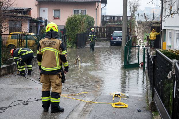 Zagreb: Poplavljena Horvatova ulica u naselju Sveta Klara
