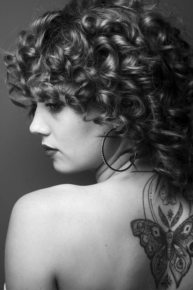 Mia Negoveti&cacute;