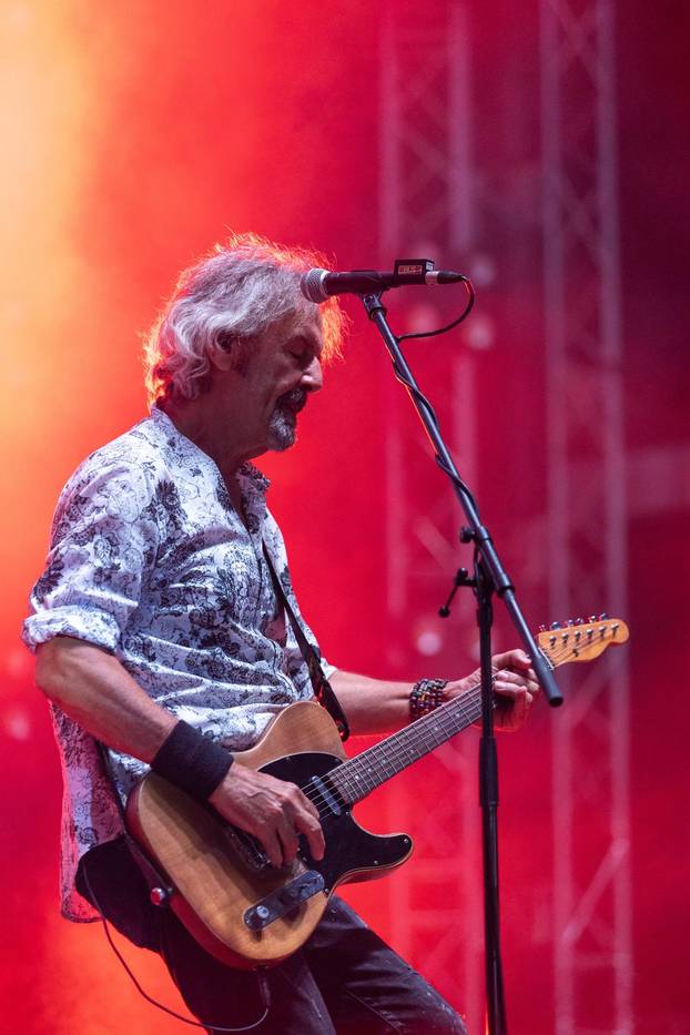 Pula: Parni valjak održao koncert u prepunoj Areni 