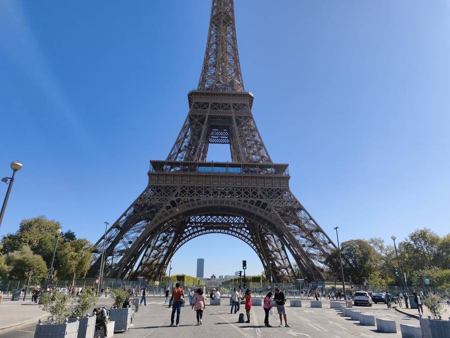 Isprobali smo Xiaomi 15T Pro: Uz moćni zum, radi kao walkie talkie. Ovo su prvi dojmovi