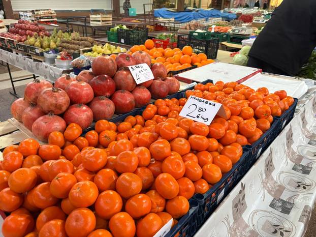 Bili smo na tržnici u Utrini: Evo kakve su cijene uoči Uskrsa!