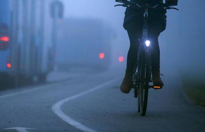 Motorist u Zagrebu udario curu na biciklu: 'Ležala je krvava'