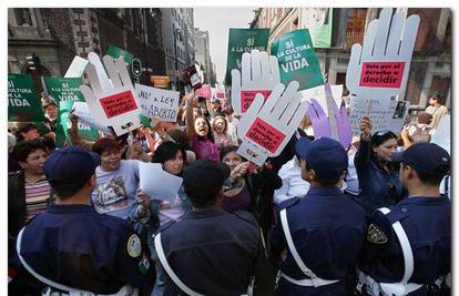 Mexico City planira legalizirati pobačaj