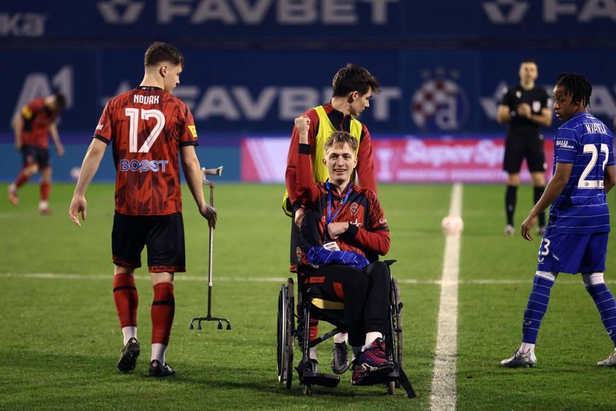 Zagreb: Početni udarac na utakmici Dinama i Kurilovca izveo je Ivan Šćepina, koji je 2024. teško stradao u nesreći u Gradićima