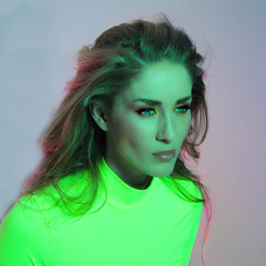 Anezi podijelila javnost: Suznih očiju snimala o svojoj miješanoj nacionalnosti pa je prozvali...