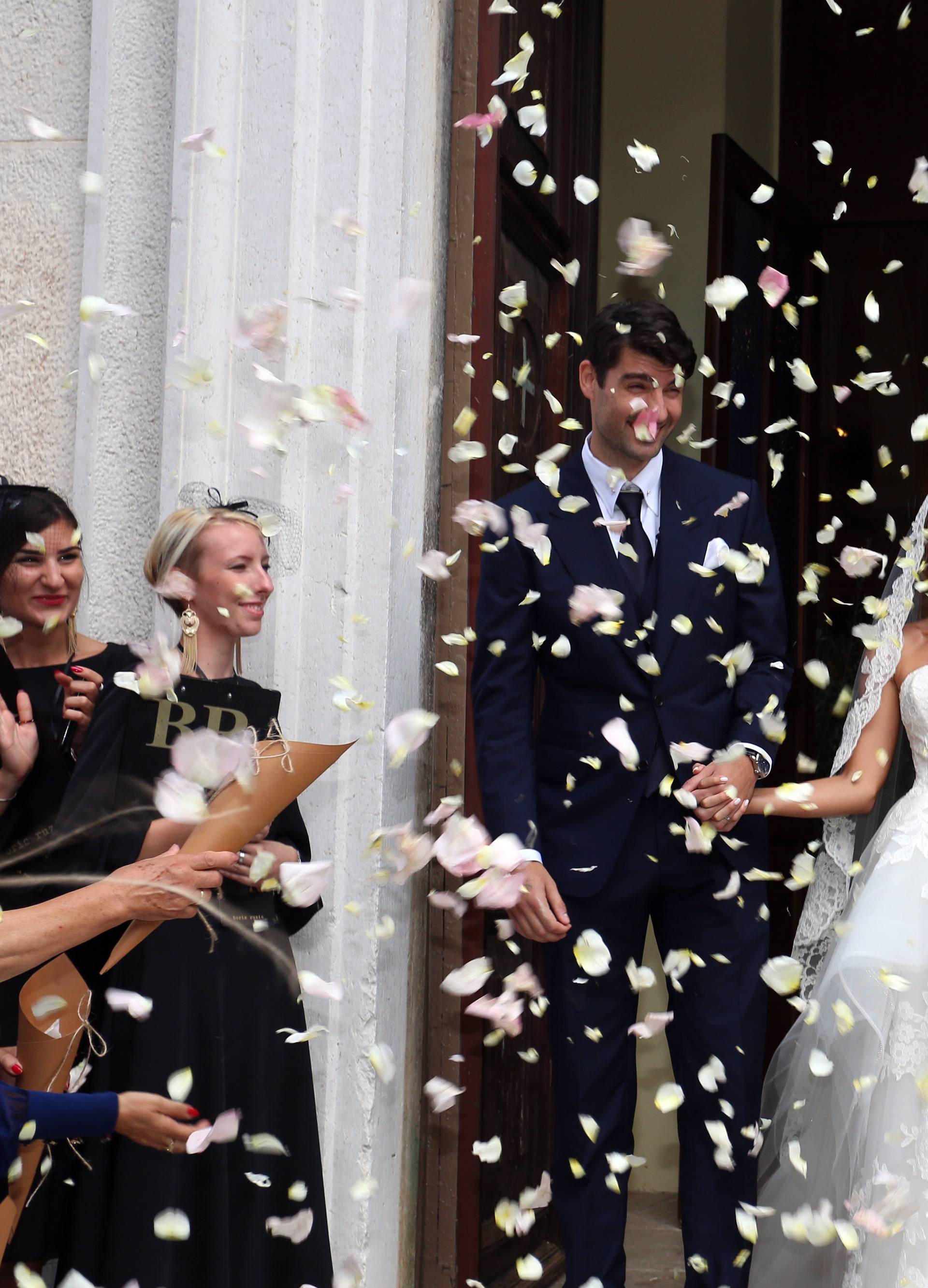 Bajkovito vjenčanje u Istri: Franka i Vedran rekli su 'da'