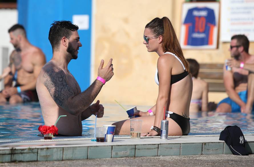 Žestoki pool party u Samoboru uz Mercedes-Benz A-klasu