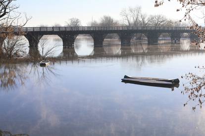 FOTO Zaleđeno jutro: Karlovac se jutros probudio na minus pet