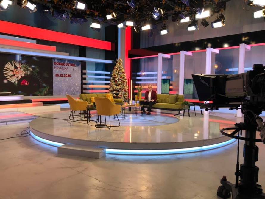 Kao u Titaniku: Drma li ga drma i to pošteno, a on svira klavir...