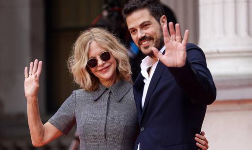 FOTO Meg Ryan prošetala se crvenim tepihom Sarajevo film festivala i pozdravila je fanove