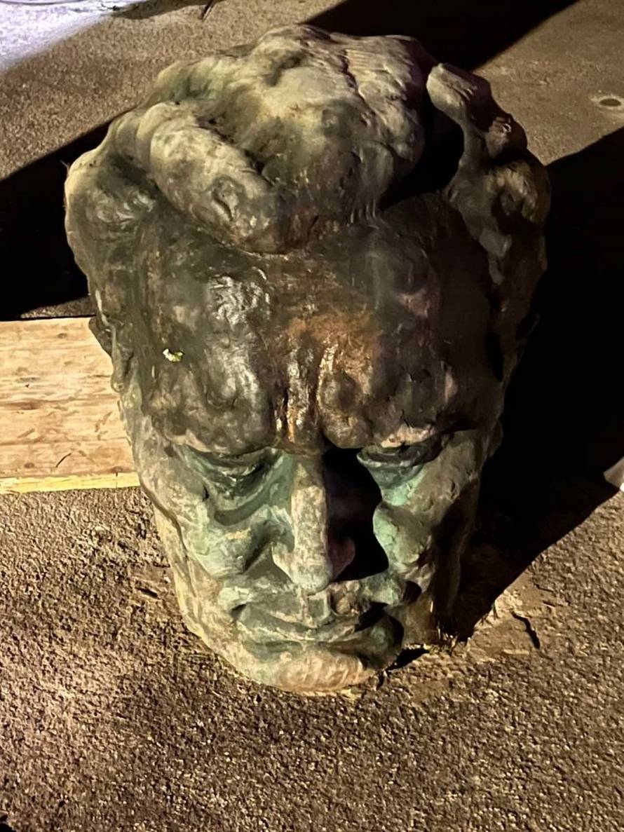 FOTO Slovenska policija za 24sata: 'Glavu Tita ukrao je Slovenac, imao dvije HR tablice'