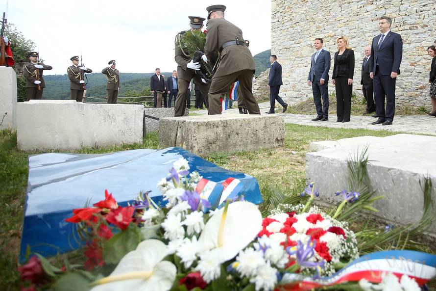 Zagreb: DrÅ¾avni vrh poklonio se na Oltaru domovine povodom Dana drÅ¾avnosti
