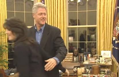 Bill Clinton je obgrlio Monicu u Ovalnom uredu pred kamerama