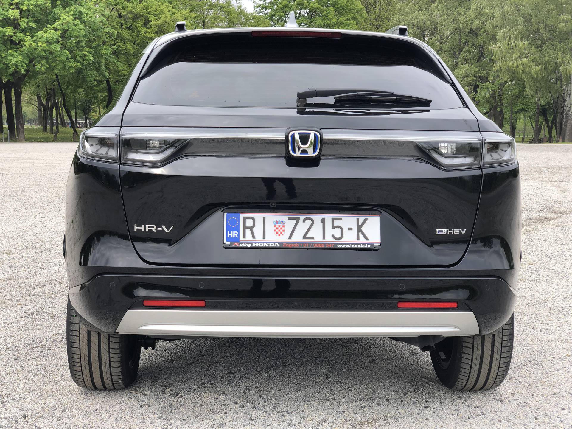 Honda HR-V je odličan SUV s genijalnom ponudom prostora i vrhunskim hibridnim pogonom