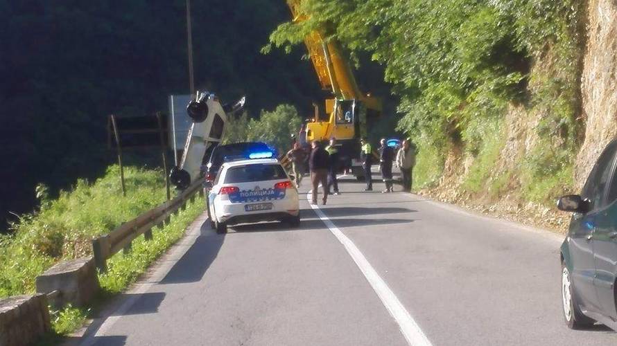 Automobilom sletjeli u rijeku, poginuli su mladić i djevojka