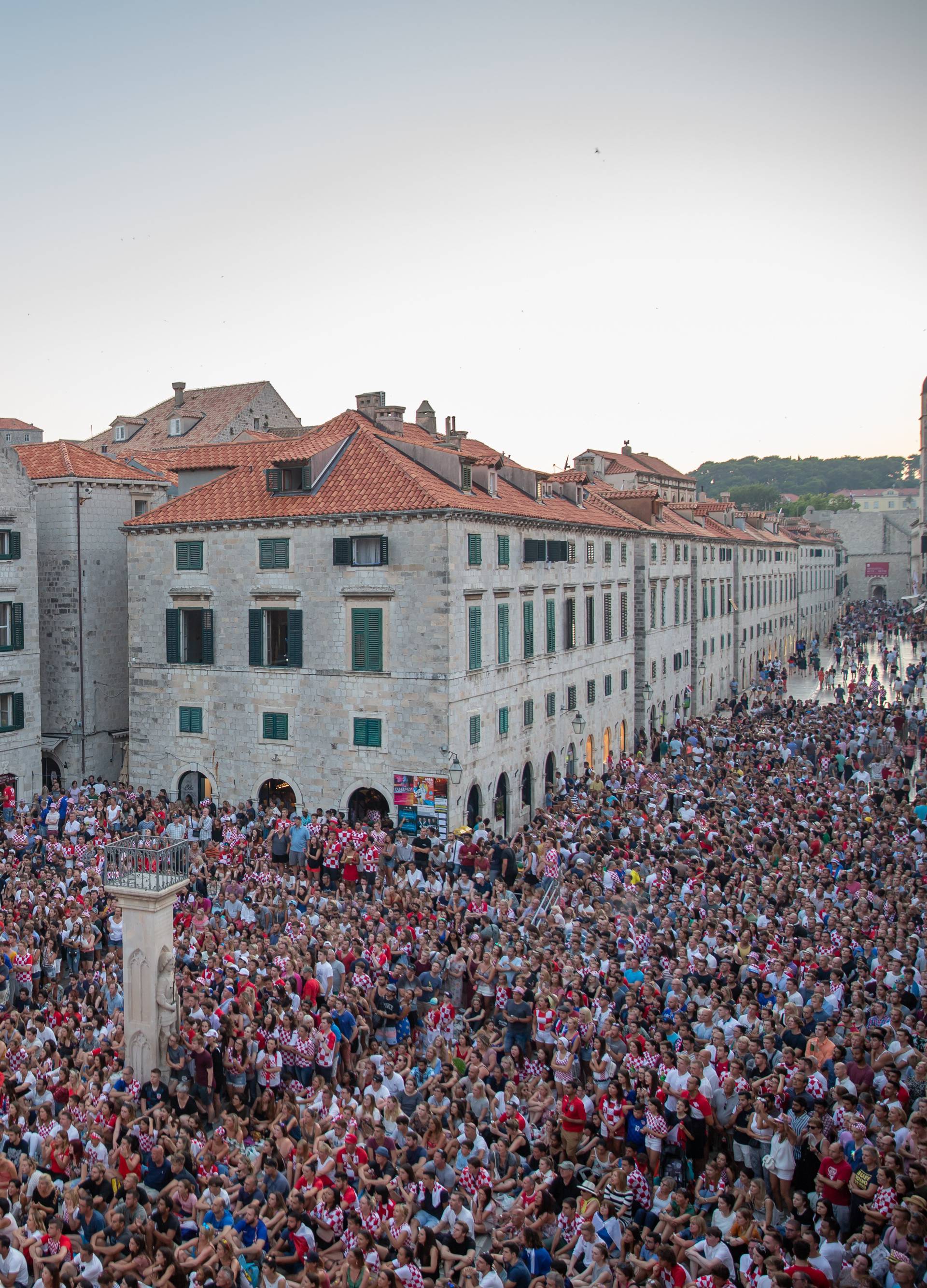 Hrvatska je u finalu SP-a! Pogledajte slavlje u Dalmaciji