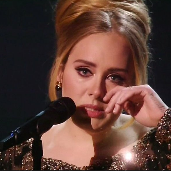 Adele nakon kraha braka: 'Novi dečko mora biti Amerikanac...'