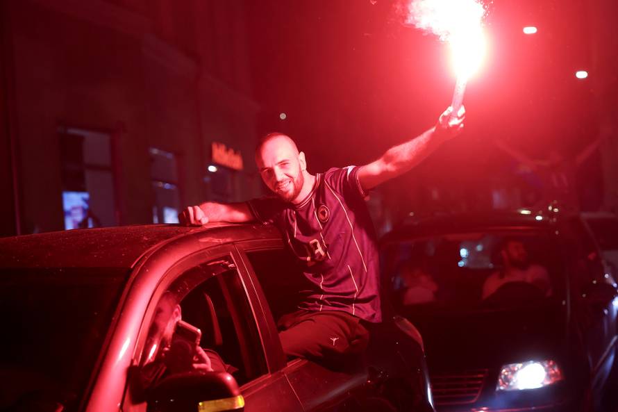 Slavlje na ulicama Sarajeva nakon pobjede BiH